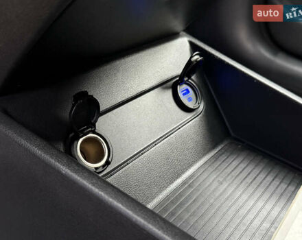 Черный Хендай Kona, объемом двигателя 0 л и пробегом 156 тыс. км за 19800 $, фото 35 на Automoto.ua