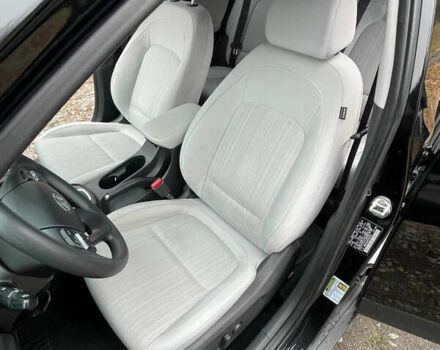 Черный Хендай Kona, объемом двигателя 2 л и пробегом 85 тыс. км за 19000 $, фото 20 на Automoto.ua