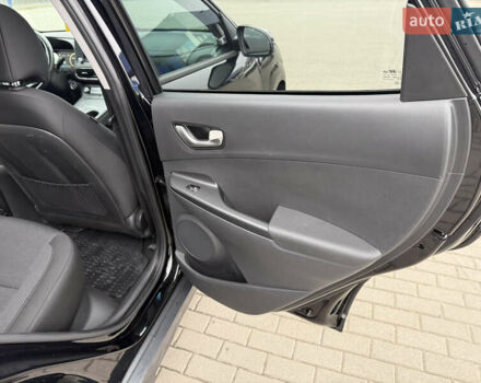 Черный Хендай Kona, объемом двигателя 0 л и пробегом 74 тыс. км за 20900 $, фото 15 на Automoto.ua