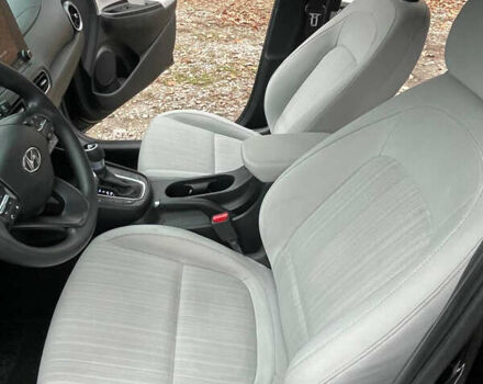 Черный Хендай Kona, объемом двигателя 2 л и пробегом 85 тыс. км за 19000 $, фото 22 на Automoto.ua