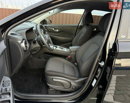 Чорний Хендай Kona, об'ємом двигуна 0 л та пробігом 16 тис. км за 18000 $, фото 9 на Automoto.ua