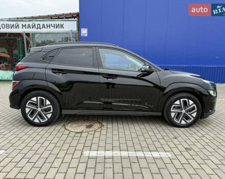 Черный Хендай Kona, объемом двигателя 0 л и пробегом 156 тыс. км за 19800 $, фото 16 на Automoto.ua