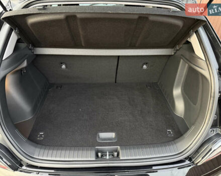 Чорний Хендай Kona, об'ємом двигуна 0 л та пробігом 16 тис. км за 18000 $, фото 13 на Automoto.ua