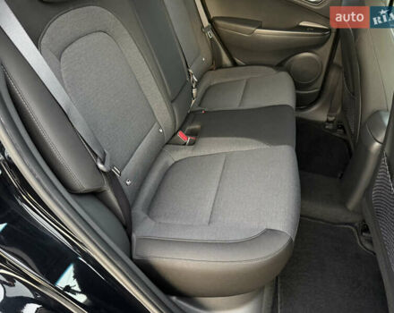 Чорний Хендай Kona, об'ємом двигуна 0 л та пробігом 16 тис. км за 18000 $, фото 21 на Automoto.ua