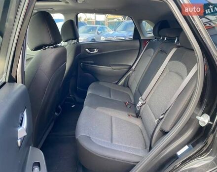 Чорний Хендай Kona, об'ємом двигуна 0 л та пробігом 5 тис. км за 21000 $, фото 21 на Automoto.ua