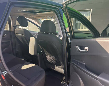 Черный Хендай Kona, объемом двигателя 0 л и пробегом 42 тыс. км за 18500 $, фото 23 на Automoto.ua