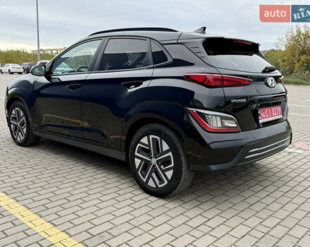 Черный Хендай Kona, объемом двигателя 0 л и пробегом 156 тыс. км за 19800 $, фото 13 на Automoto.ua