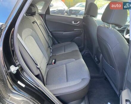 Чорний Хендай Kona, об'ємом двигуна 0 л та пробігом 5 тис. км за 21000 $, фото 23 на Automoto.ua