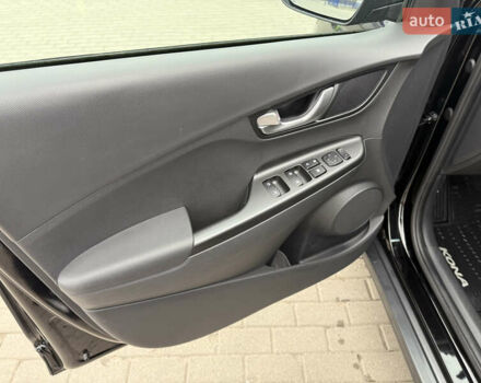 Черный Хендай Kona, объемом двигателя 0 л и пробегом 74 тыс. км за 20900 $, фото 8 на Automoto.ua