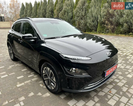 Чорний Хендай Kona, об'ємом двигуна 0 л та пробігом 54 тис. км за 16800 $, фото 23 на Automoto.ua