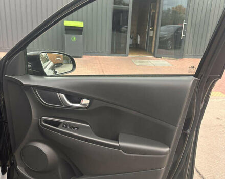 Черный Хендай Kona, объемом двигателя 0 л и пробегом 42 тыс. км за 18500 $, фото 30 на Automoto.ua