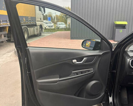 Черный Хендай Kona, объемом двигателя 0 л и пробегом 42 тыс. км за 18500 $, фото 46 на Automoto.ua