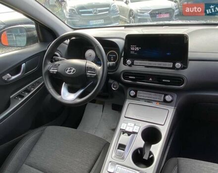 Чорний Хендай Kona, об'ємом двигуна 0 л та пробігом 5 тис. км за 21000 $, фото 10 на Automoto.ua