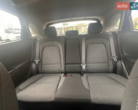 Черный Хендай Kona, объемом двигателя 0 л и пробегом 42 тыс. км за 18500 $, фото 26 на Automoto.ua