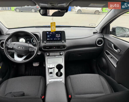 Черный Хендай Kona, объемом двигателя 0 л и пробегом 74 тыс. км за 20900 $, фото 24 на Automoto.ua