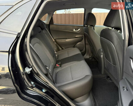 Чорний Хендай Kona, об'ємом двигуна 0 л та пробігом 16 тис. км за 18000 $, фото 19 на Automoto.ua