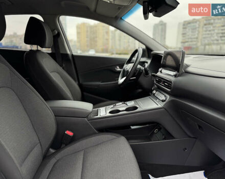 Чорний Хендай Kona, об'ємом двигуна 0 л та пробігом 36 тис. км за 18700 $, фото 44 на Automoto.ua