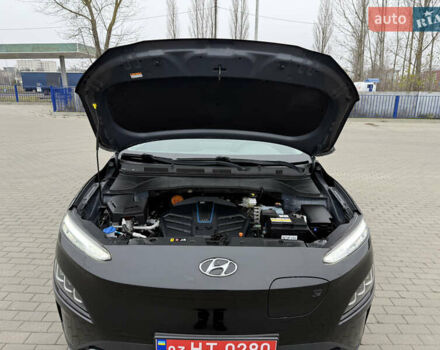 Черный Хендай Kona, объемом двигателя 0 л и пробегом 74 тыс. км за 20900 $, фото 33 на Automoto.ua