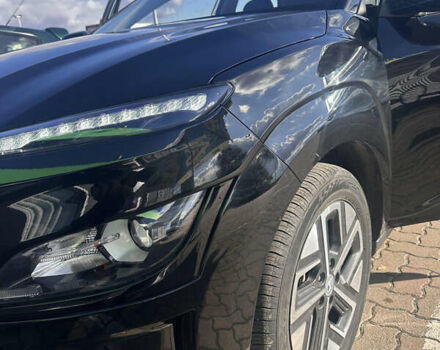 Черный Хендай Kona, объемом двигателя 0 л и пробегом 42 тыс. км за 18500 $, фото 18 на Automoto.ua