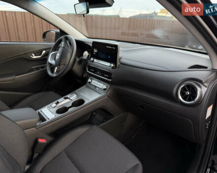 Чорний Хендай Kona, об'ємом двигуна 0 л та пробігом 16 тис. км за 18000 $, фото 18 на Automoto.ua