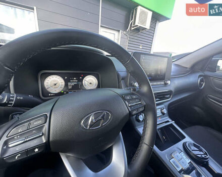 Черный Хендай Kona, объемом двигателя 0 л и пробегом 42 тыс. км за 18500 $, фото 14 на Automoto.ua
