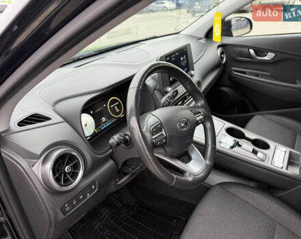 Черный Хендай Kona, объемом двигателя 0 л и пробегом 74 тыс. км за 20900 $, фото 11 на Automoto.ua