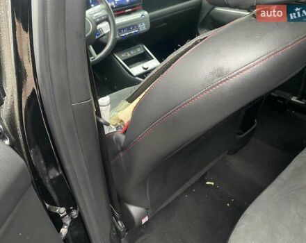 Черный Хендай Kona, объемом двигателя 1.6 л и пробегом 54 тыс. км за 25700 $, фото 25 на Automoto.ua