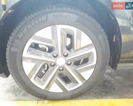 Черный Хендай Kona, объемом двигателя 0 л и пробегом 28 тыс. км за 16500 $, фото 7 на Automoto.ua