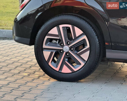 Черный Хендай Kona, объемом двигателя 0 л и пробегом 22 тыс. км за 16999 $, фото 11 на Automoto.ua