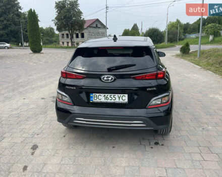 Черный Хендай Kona, объемом двигателя 0 л и пробегом 55 тыс. км за 19500 $, фото 5 на Automoto.ua