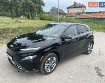 Черный Хендай Kona, объемом двигателя 0 л и пробегом 55 тыс. км за 19500 $, фото 3 на Automoto.ua