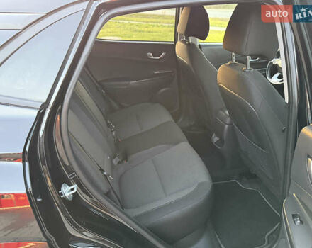 Черный Хендай Kona, объемом двигателя 0 л и пробегом 22 тыс. км за 16999 $, фото 22 на Automoto.ua