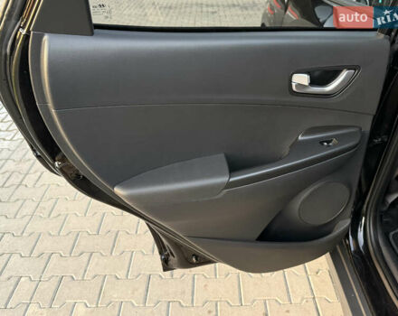 Черный Хендай Kona, объемом двигателя 0 л и пробегом 22 тыс. км за 16999 $, фото 17 на Automoto.ua