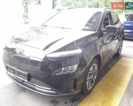 Черный Хендай Kona, объемом двигателя 0 л и пробегом 28 тыс. км за 16500 $, фото 2 на Automoto.ua