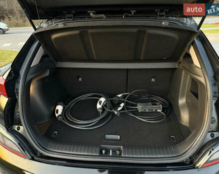 Черный Хендай Kona, объемом двигателя 0 л и пробегом 22 тыс. км за 16999 $, фото 20 на Automoto.ua