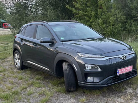 Хендай Kona 2019 в Сарнах на Automoto.ua Черный Хендай Kona, объемом двигателя 0 л и пробегом 105 тыс. км за 16900 $, фото 1 на Automoto.ua
