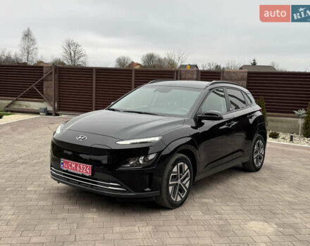 Черный Хендай Kona, объемом двигателя 0 л и пробегом 64 тыс. км за 17500 $, фото 1 на Automoto.ua