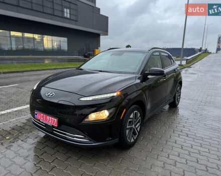 Черный Хендай Kona, объемом двигателя 0 л и пробегом 224 тыс. км за 15500 $, фото 1 на Automoto.ua