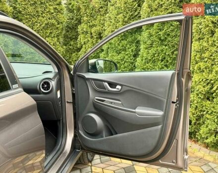 Коричневый Хендай Kona, объемом двигателя 0 л и пробегом 46 тыс. км за 17700 $, фото 26 на Automoto.ua