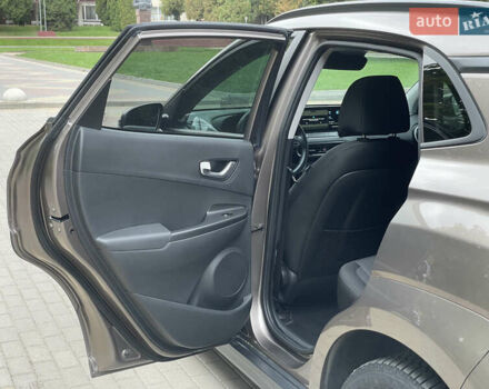 Коричневый Хендай Kona, объемом двигателя 0 л и пробегом 58 тыс. км за 18490 $, фото 19 на Automoto.ua