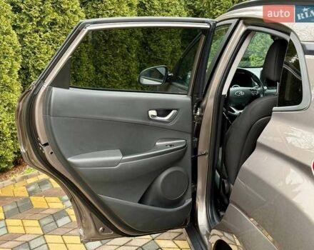 Коричневый Хендай Kona, объемом двигателя 0 л и пробегом 46 тыс. км за 17700 $, фото 22 на Automoto.ua