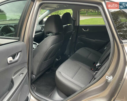 Коричневый Хендай Kona, объемом двигателя 0 л и пробегом 58 тыс. км за 18490 $, фото 20 на Automoto.ua