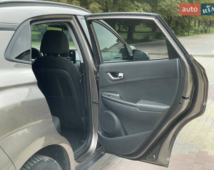 Коричневый Хендай Kona, объемом двигателя 0 л и пробегом 58 тыс. км за 18490 $, фото 22 на Automoto.ua