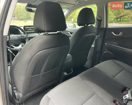 Коричневый Хендай Kona, объемом двигателя 0 л и пробегом 58 тыс. км за 18490 $, фото 21 на Automoto.ua