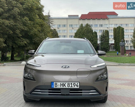 Коричневый Хендай Kona, объемом двигателя 0 л и пробегом 58 тыс. км за 18490 $, фото 3 на Automoto.ua