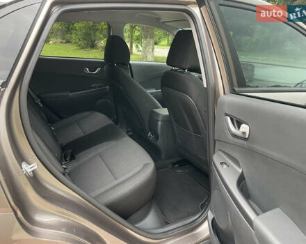 Коричневый Хендай Kona, объемом двигателя 0 л и пробегом 58 тыс. км за 18490 $, фото 23 на Automoto.ua