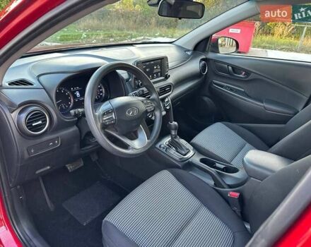 Красный Хендай Kona, объемом двигателя 2 л и пробегом 179 тыс. км за 13500 $, фото 11 на Automoto.ua