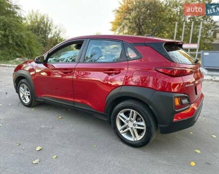 Красный Хендай Kona, объемом двигателя 2 л и пробегом 179 тыс. км за 13500 $, фото 1 на Automoto.ua