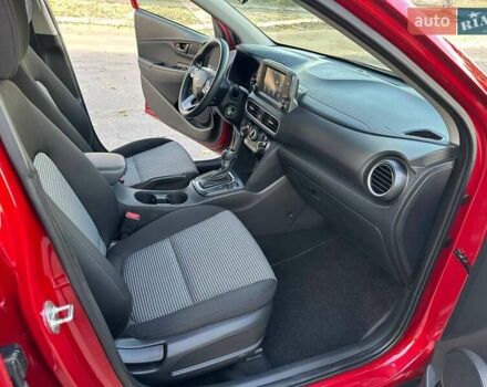 Красный Хендай Kona, объемом двигателя 2 л и пробегом 179 тыс. км за 13500 $, фото 30 на Automoto.ua