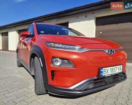 Красный Хендай Kona, объемом двигателя 0 л и пробегом 125 тыс. км за 16399 $, фото 15 на Automoto.ua
